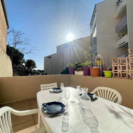 Studio Cabine Avec Terrasse, Proche Plage Et Commerces, Parking Prive - Fr-1-338-93 Sète